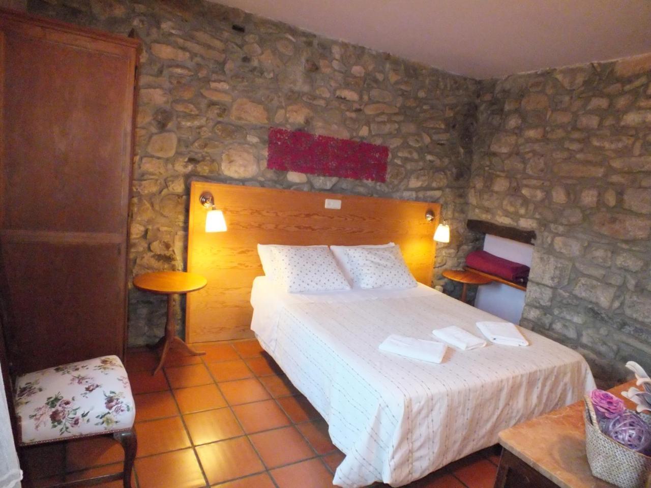 Mas Colom Guest House Sant Joan les Fonts Exterior photo
